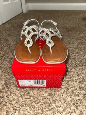NIB Kelly & Katie Silver Jeweled T-Strap Sandals